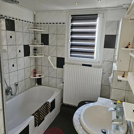 Apartment 2 Mit Kueche Und Terrasse