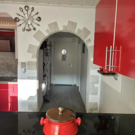 2 Mit Kueche Und Terrasse *