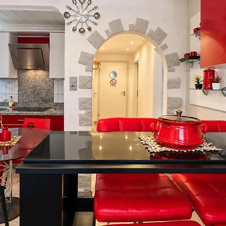 Apartment 2 Mit Kueche Und Terrasse Offenburg